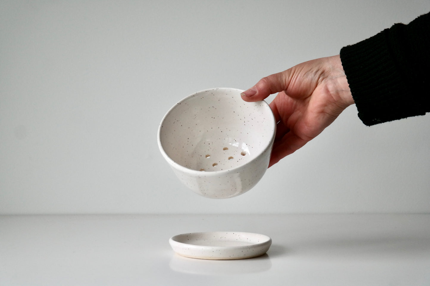 Speckled Berry Bowl – Soft White