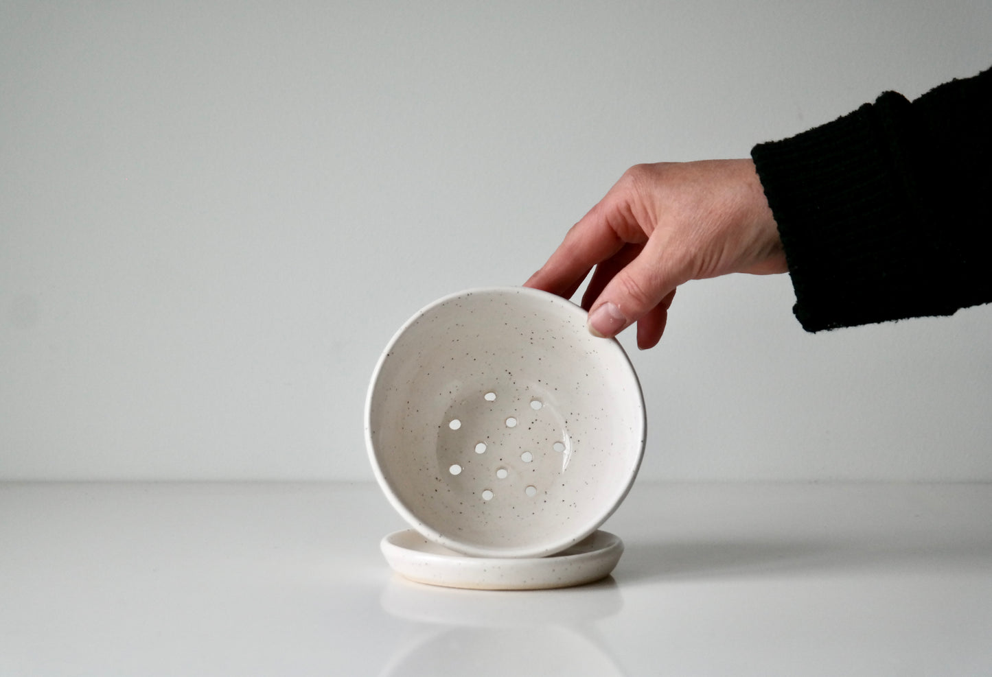 Speckled Berry Bowl – Soft White
