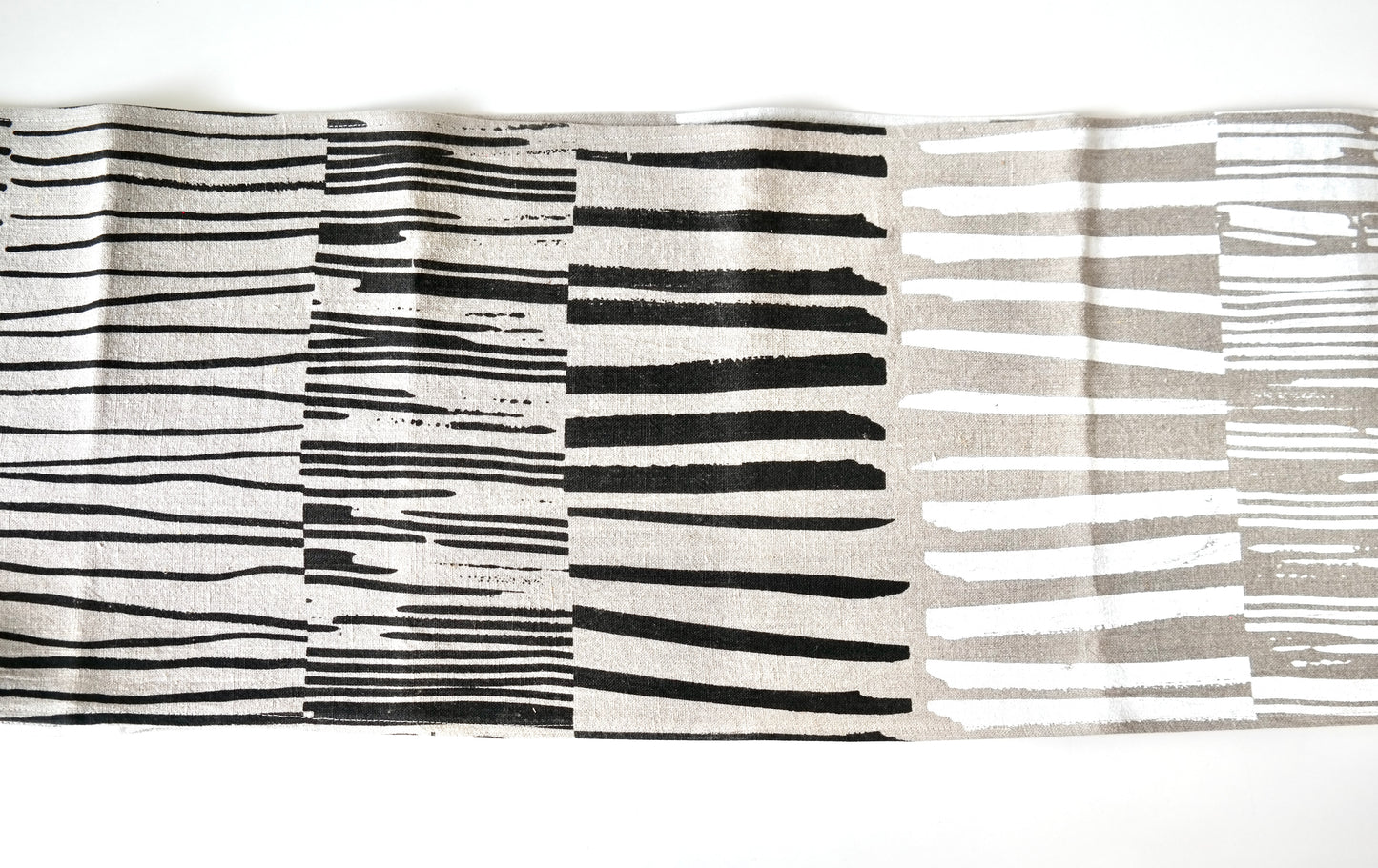 Keephouse Table Runner – Black + White Brushstrokes