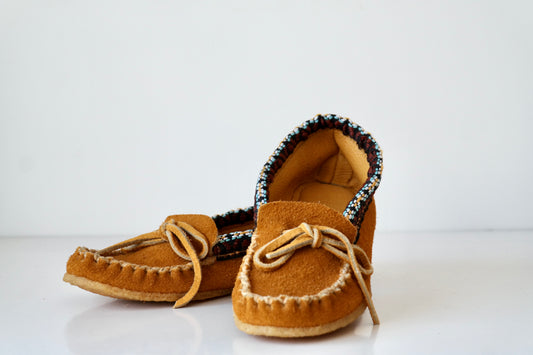 Hides in Hand Leather Moccasin - Decorative Trim