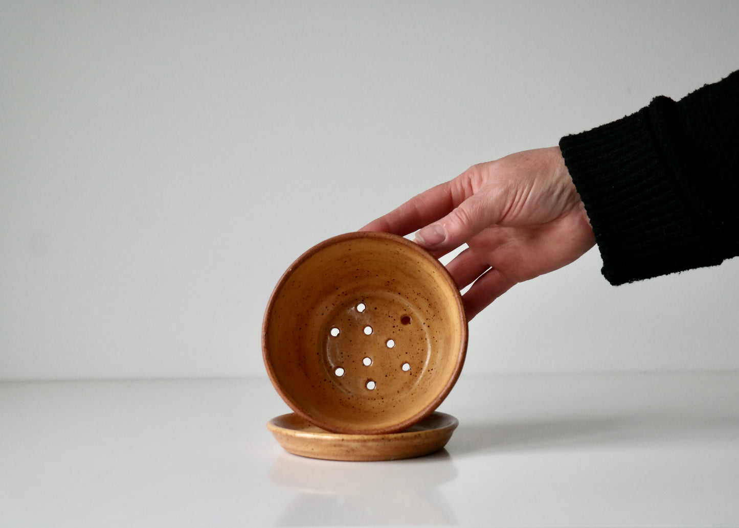 Speckled Berry Bowl – Golden Ochre