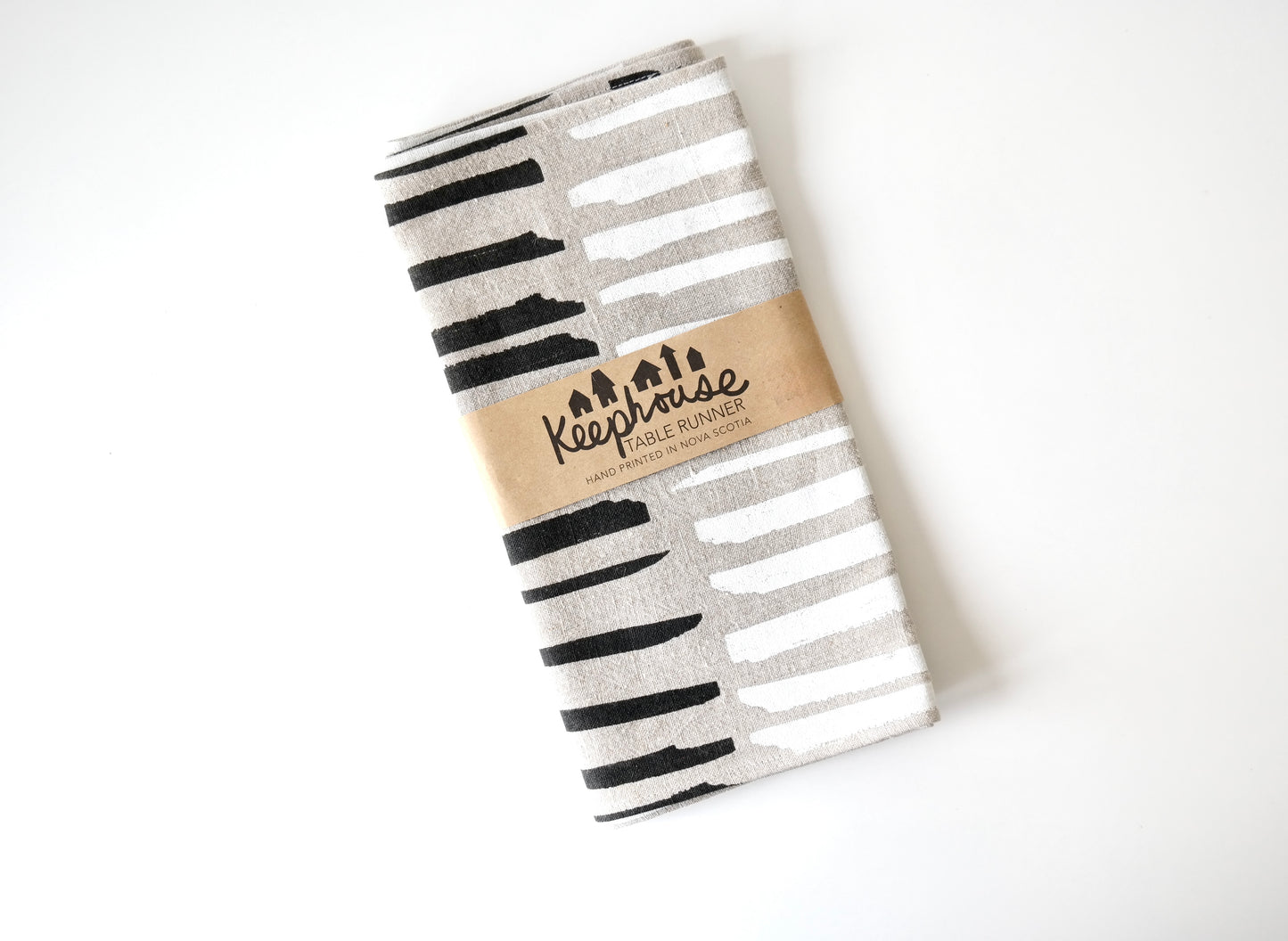 Keephouse Table Runner – Black + White Brushstrokes